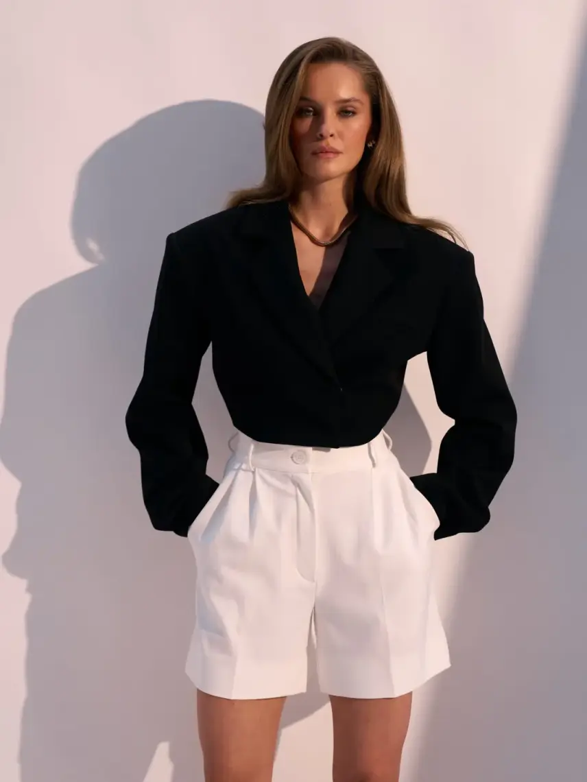 Samadhi Bermuda shorts made of suit fabric