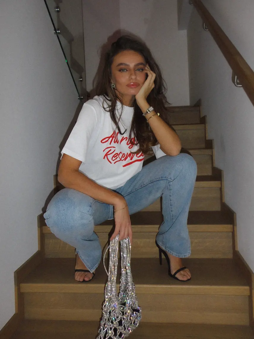 Roar T-SHIRT "ALL RIGHTS RESERVED"