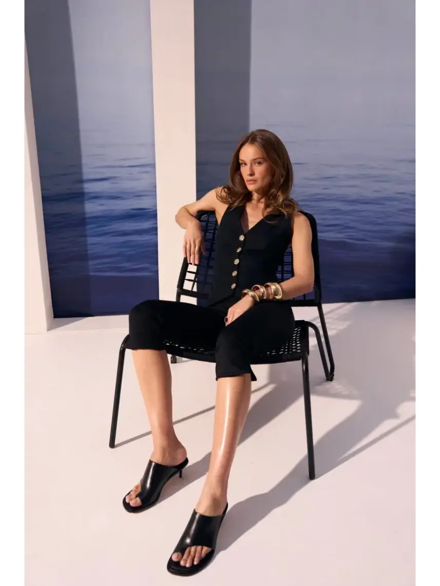 Samadhi Gilet con bottoni decorativi