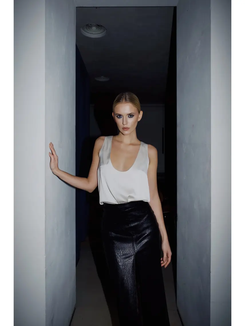 Stash Topul August în alb