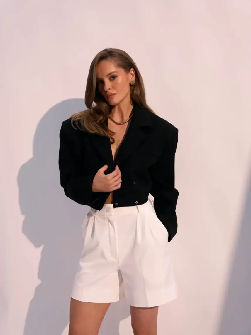 Samadhi Bermuda shorts made of suit fabric