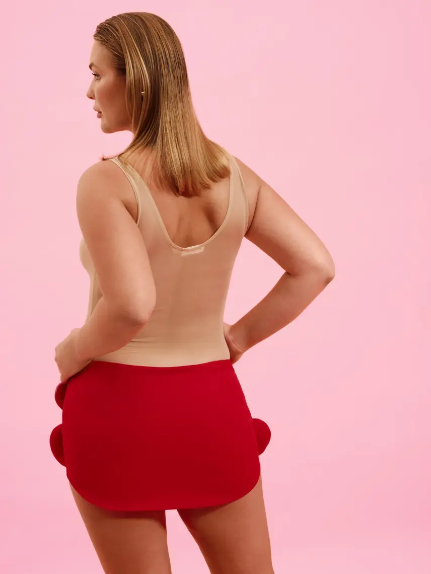 CULTNAKED Body minimalista color beige