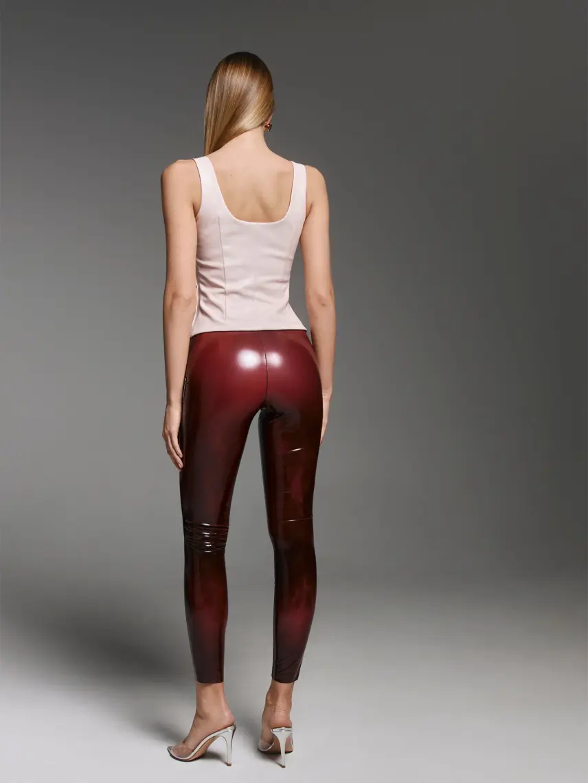 CULTNAKED Baselayer color fard