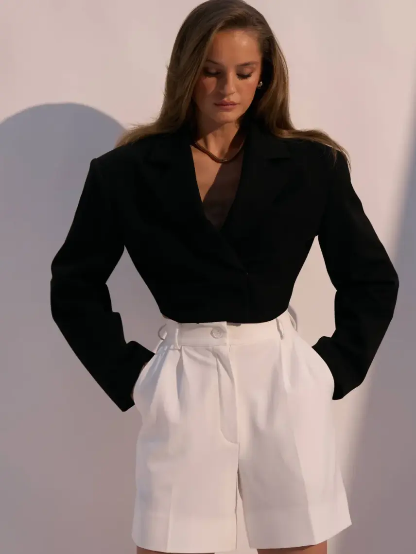 Samadhi Bermuda shorts made of suit fabric