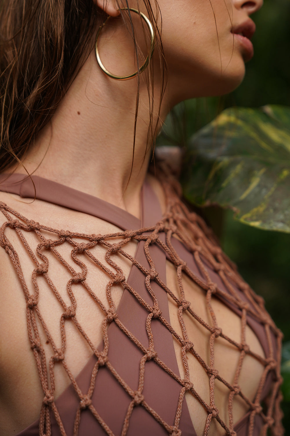 Elegance Wear UA Длинное сетчатое платье сиренево-ириссевого цвета