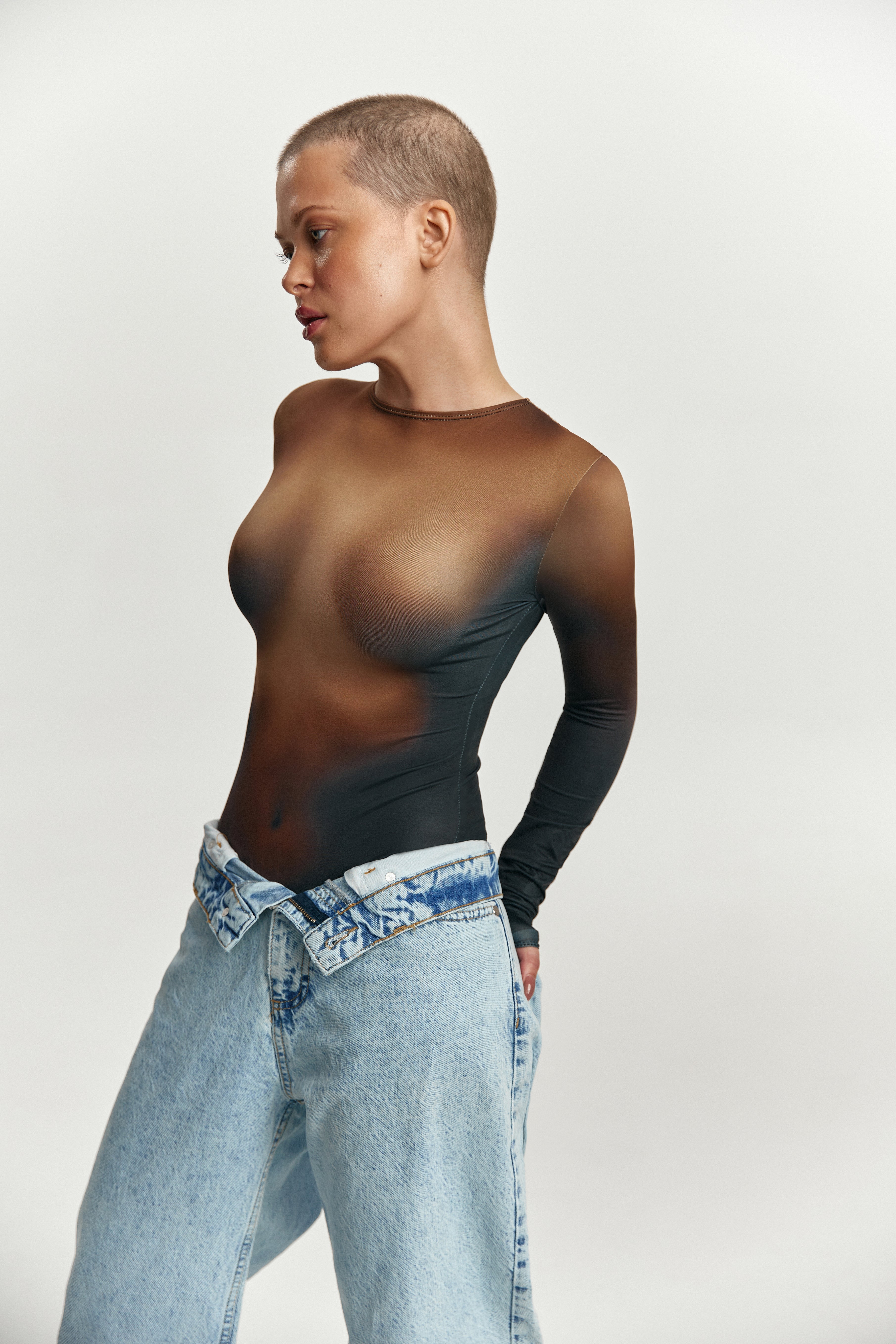 Roar Благотворительный боди